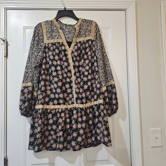 Entro velvet trim,boho peasant looking dress size small - Picture 3 of 12